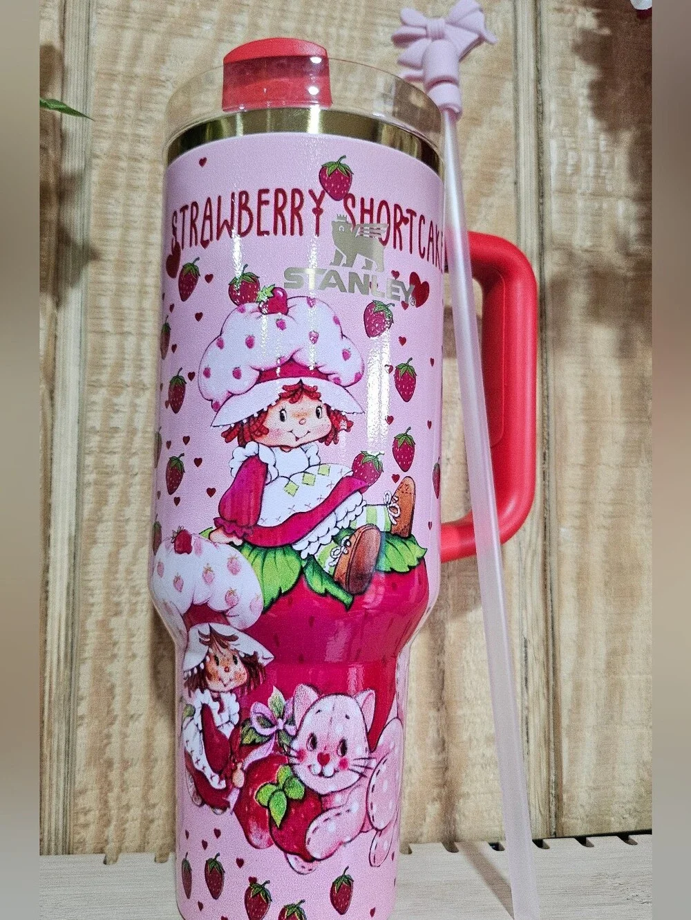 Pink Stanley 40oz Quencher H2.0 FlowState tumbler